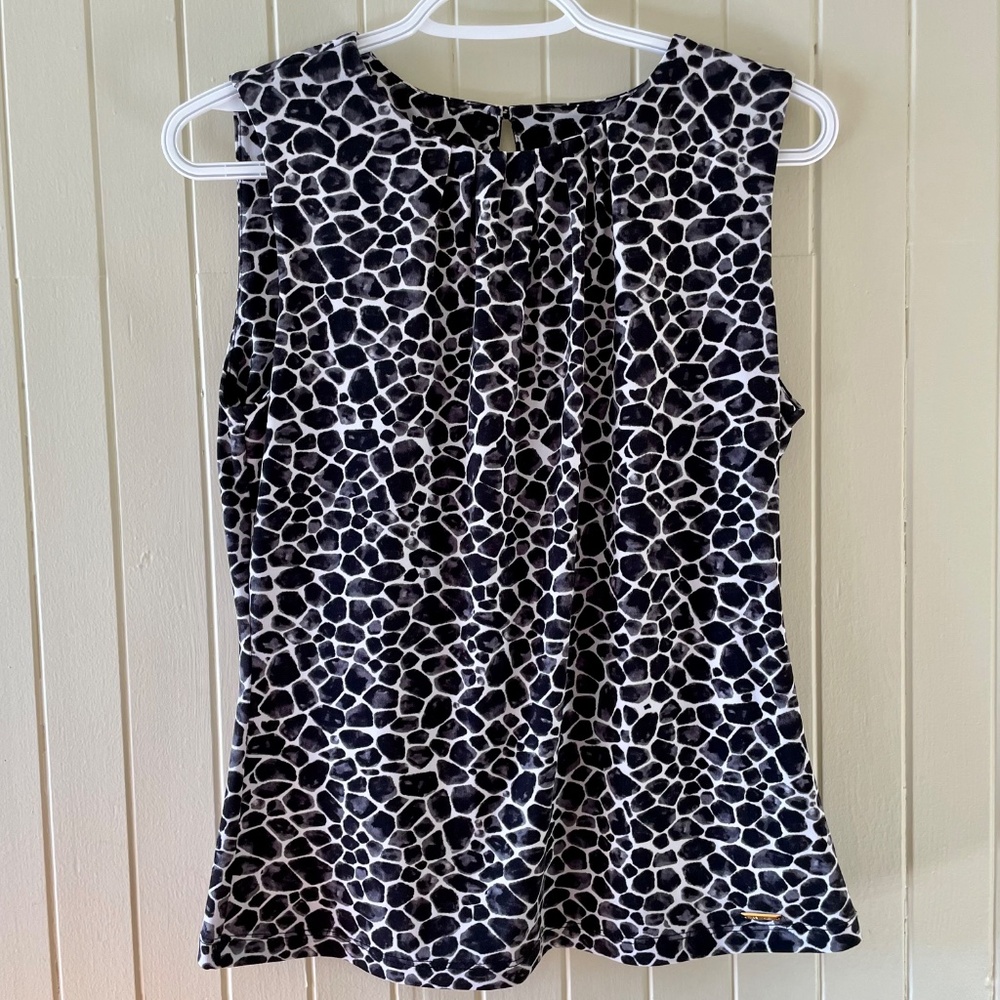 Calvin Klein Women’s Animal-Print Pleated-Neck Sleeveless Top - Small